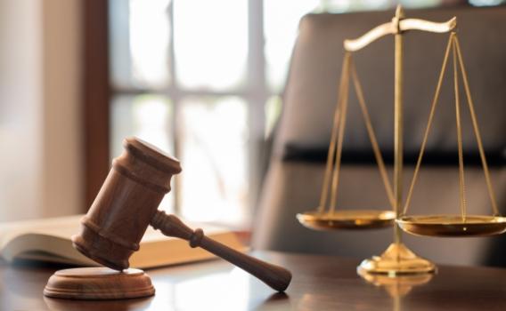 Gavel scale