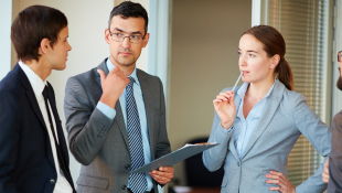 EEOC Issues Anti-Harassment Guidance To Construction-Industry Employers A group discussing something