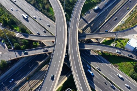 Federal Report Provides Framework to Guide Infrastructure Investments Intersection of freeways